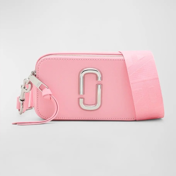 Marc Jacobs Handbags - EUC Marc Jacobs The Solid Snapshot, Ribbon Pink